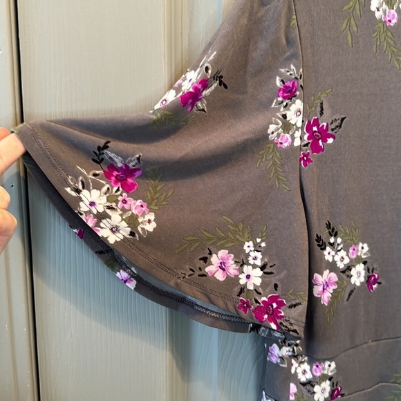 Torrid Floral - Picture 7 of 9